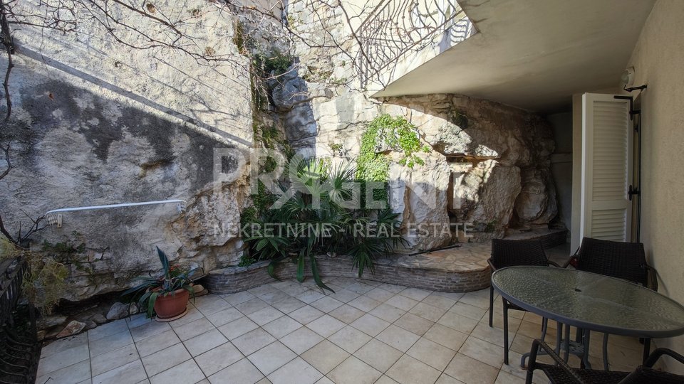 Istra, Vrsar, kamena kuća s pet apartmana