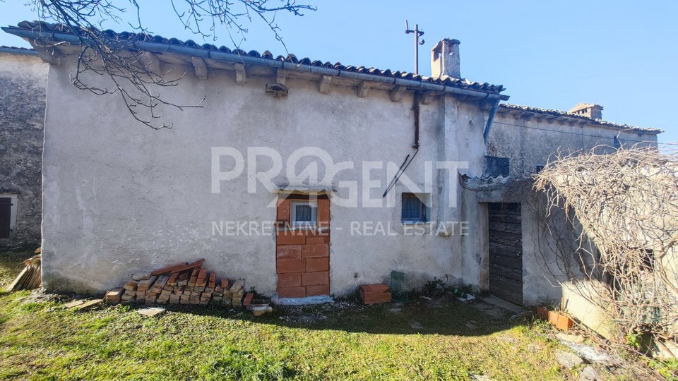 House, 160 m2, For Sale, Buzet - Roč