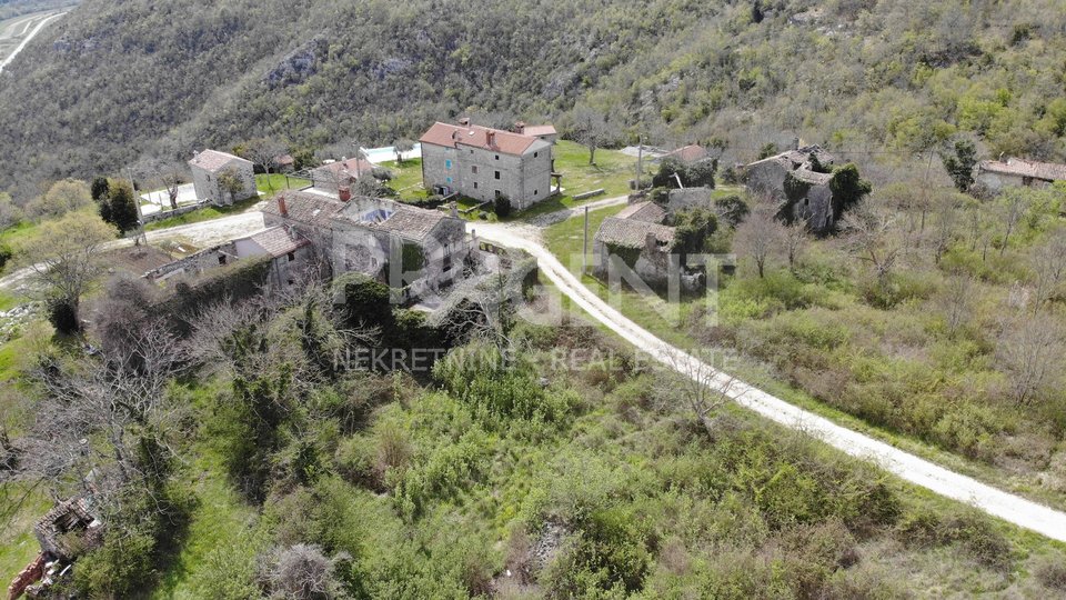 Land, 15140 m2, For Sale, Grožnjan
