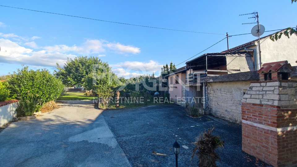 ISTRIA, ST. LOVREC, HOUSE WITH GARDEN FOR SALE