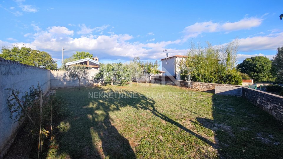 ISTRIA, ST. LOVREC, HOUSE WITH GARDEN FOR SALE
