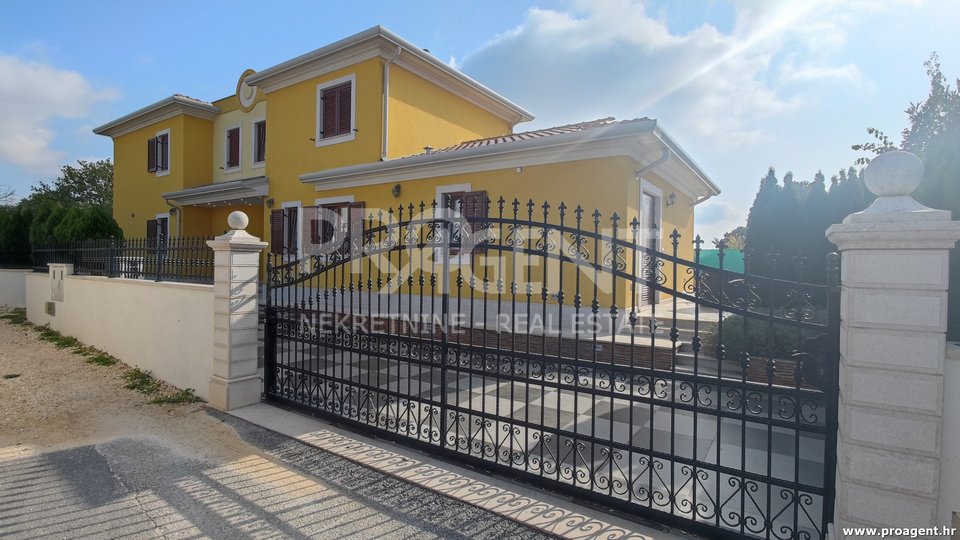 ISTRIA, BANJOLE, HOUSE WITH SWIMMING POOL, FOR SALE
