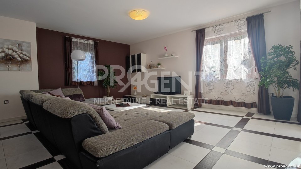House, 250 m2, For Sale, Medulin - Banjole