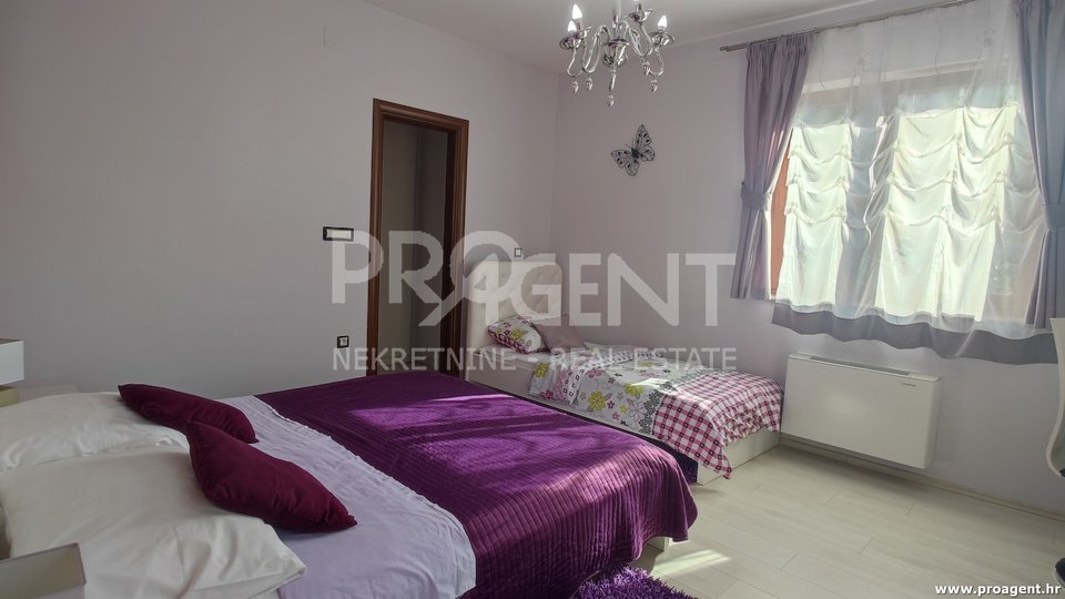 House, 250 m2, For Sale, Medulin - Banjole