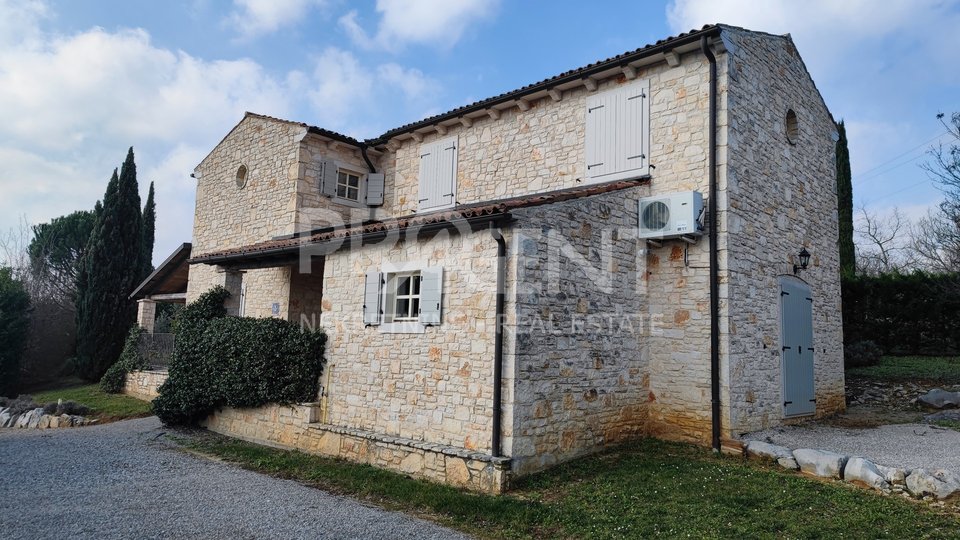 House, 210 m2, For Sale, Buzet