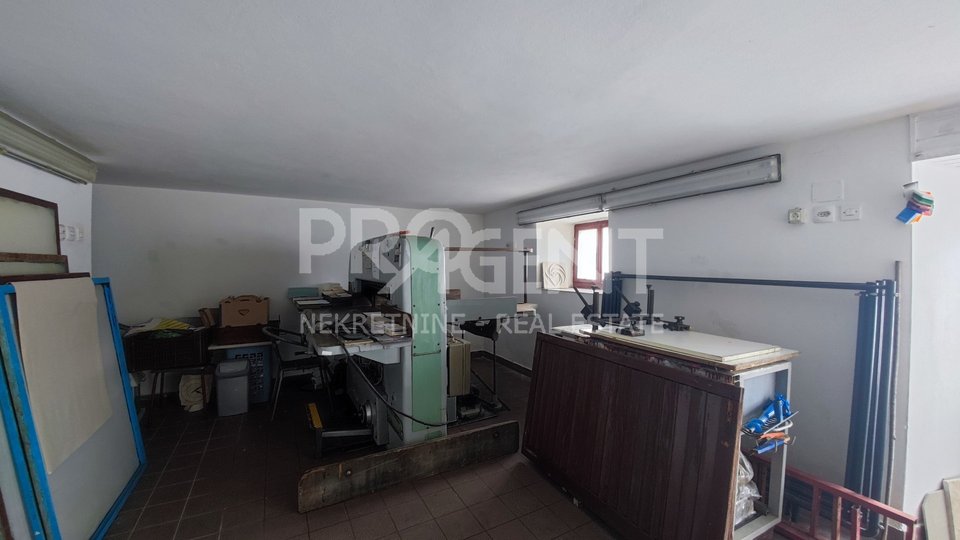 ISTRIA, BUZET, BUSINESS SPACE, FOR SALE