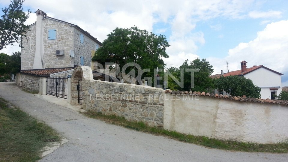 House, 170 m2, For Sale, Grožnjan