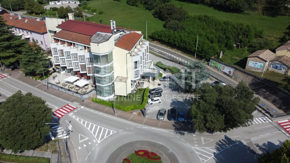 Hotel, 3000 m2, For Sale, Buzet