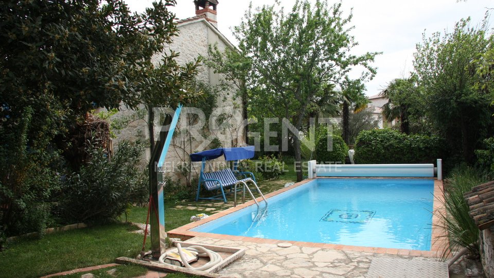 House, 200 m2, For Sale, Višnjan