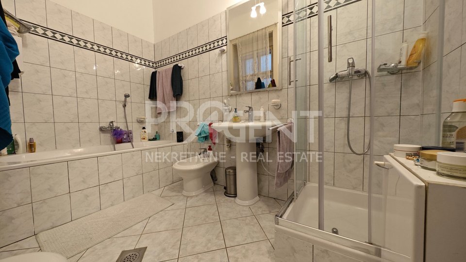 ZAGREB, CENTER, FOUR-ROOM APARTMENT, FOR SALE