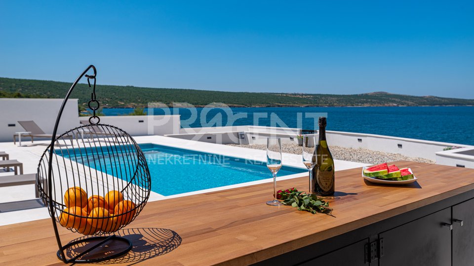 ZADAR, NOVIGRAD, HOUSE WITH POOL, FOR SALE