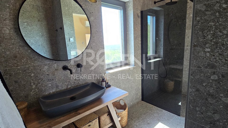 ISTRIA, KAROJBA, HOUSE WITH SWIMMING POOL, FOR SALE