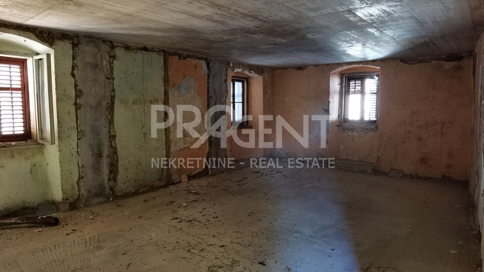 Casa, 185 m2, Vendita, Oprtalj