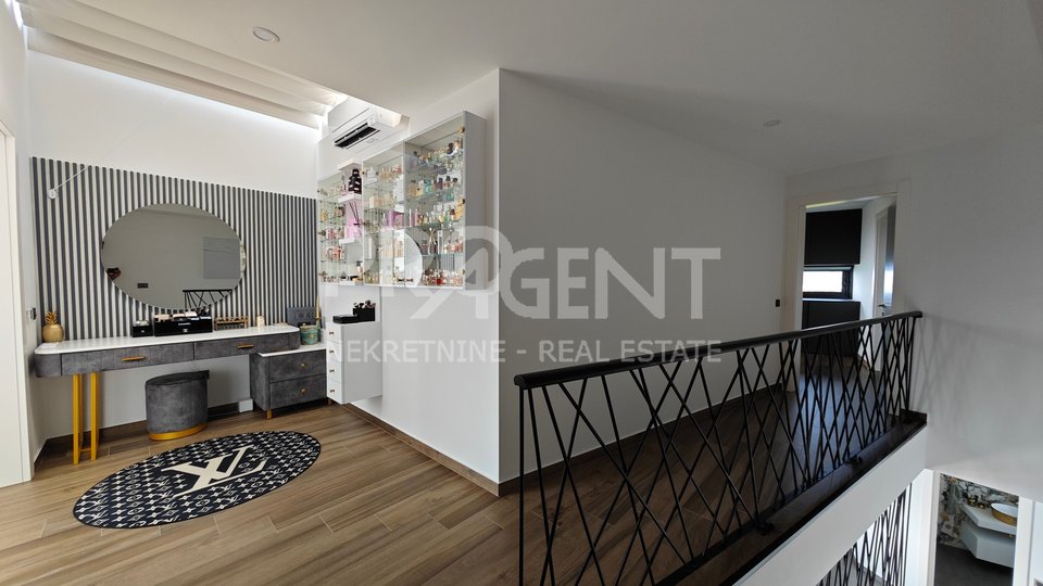 OPATIJA, LUXUSWOHNUNG, PENTHOUSE, ZU VERKAUFEN