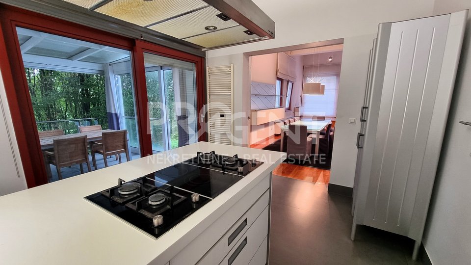 House, 425 m2, For Sale, Zagreb - Pantovčak