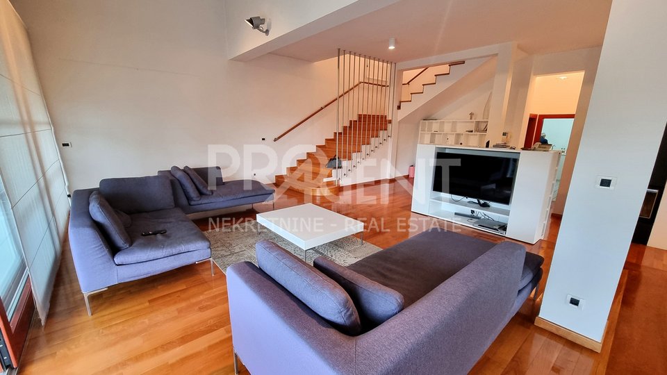 House, 425 m2, For Sale, Zagreb - Pantovčak