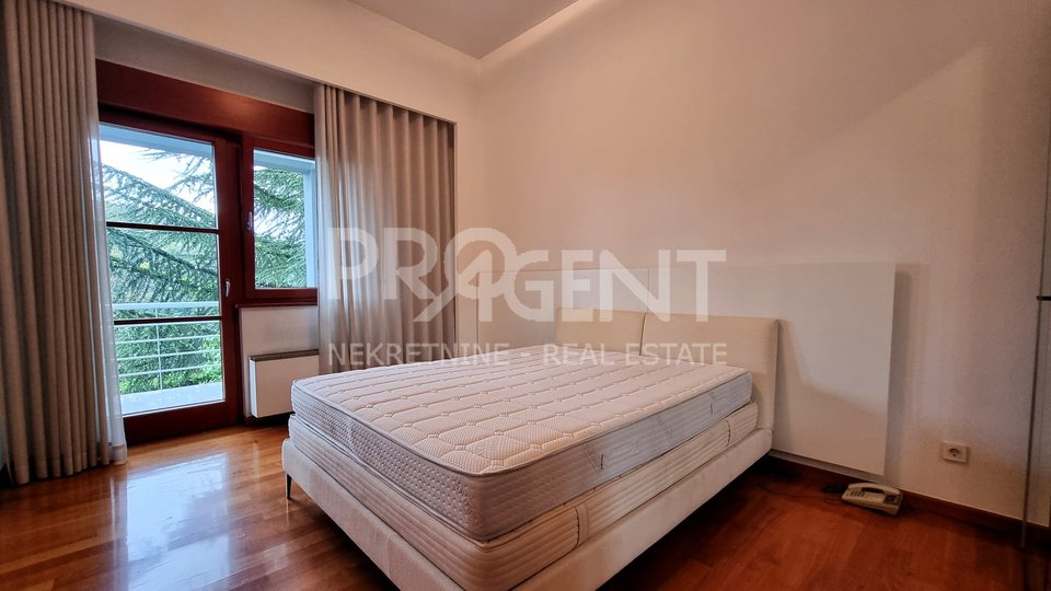 House, 425 m2, For Sale, Zagreb - Pantovčak