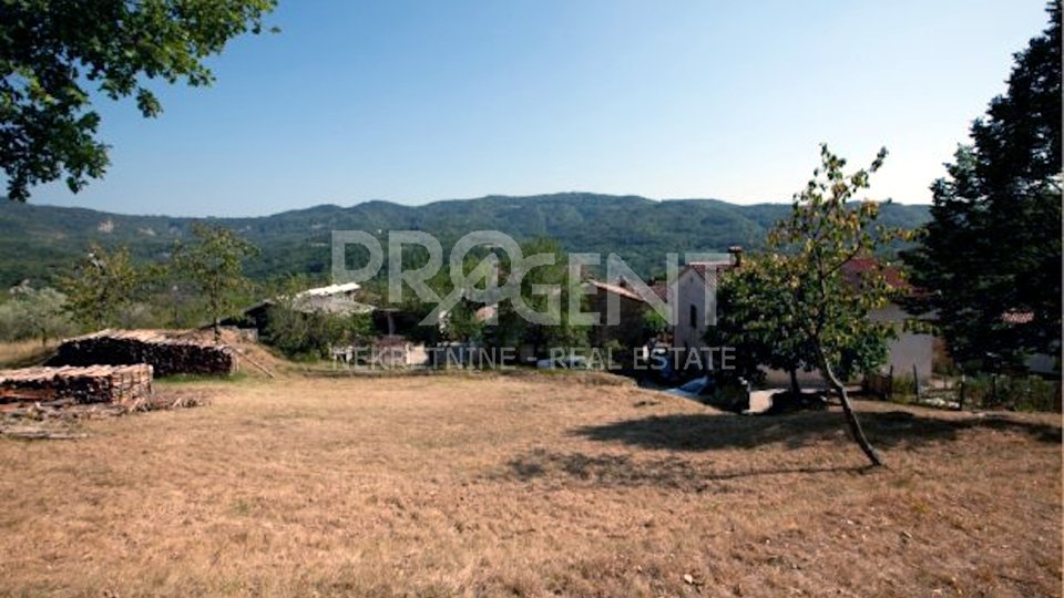 Land, 730 m2, For Sale, Draguć