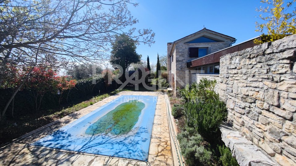 ISTRIA, BUJE, STONE HOUSE WITH SWIMMING POOL, FOR SALE