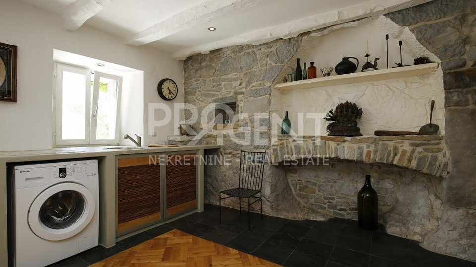 House, 200 m2, For Sale, Buzet - Roč