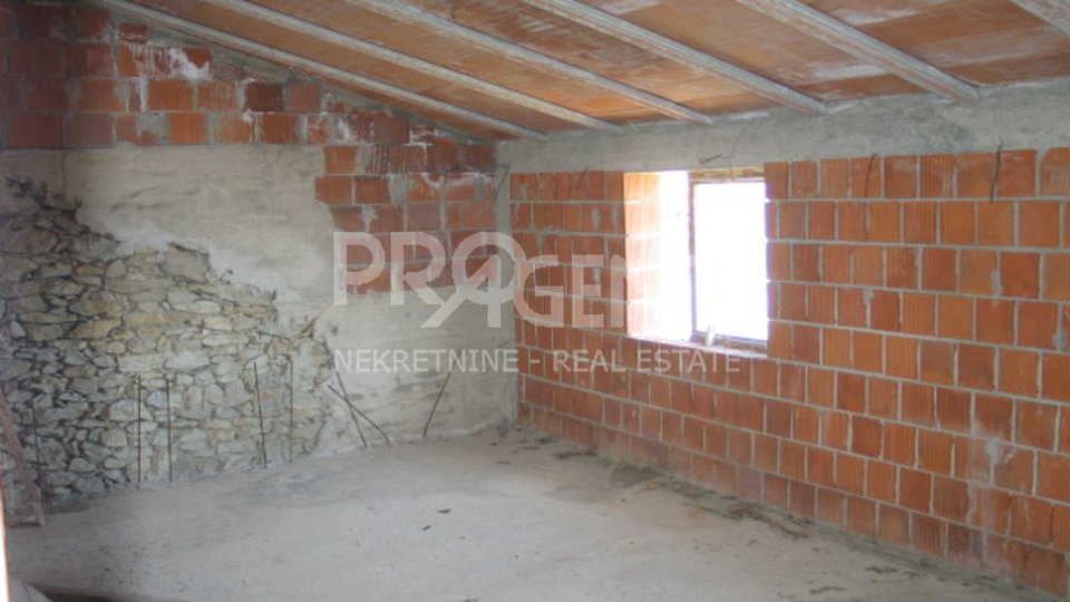 House, 70 m2, For Sale, Buzet