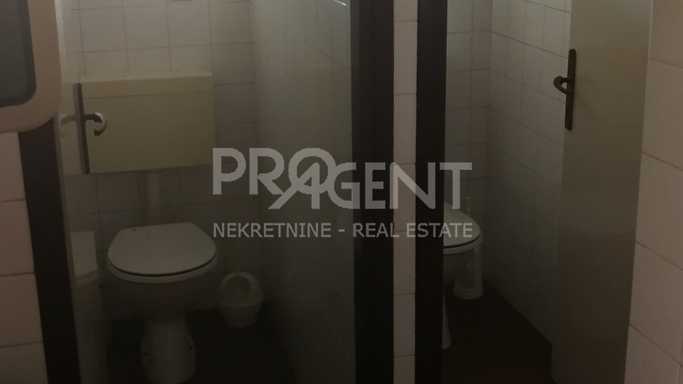 Commercial Property, 98 m2, For Rent, Buzet