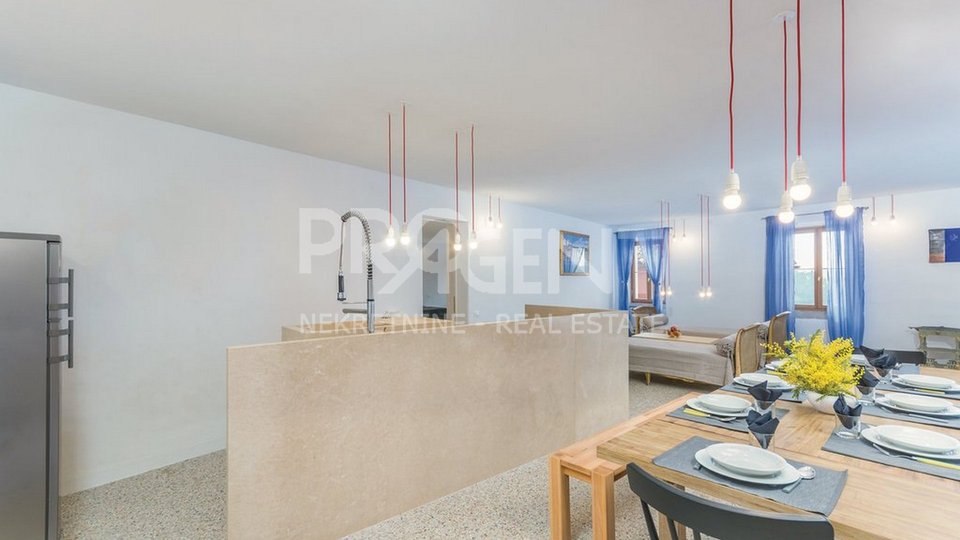 House, 260 m2, For Sale, Rovinj