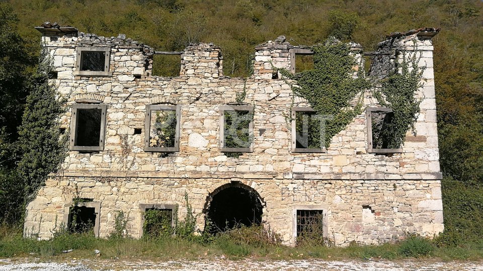 Istria, a stone ruin house near Sovinjak