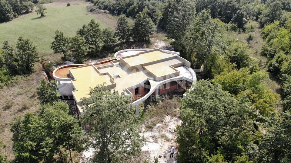 House, 321 m2, For Sale, Žminj - Pucići