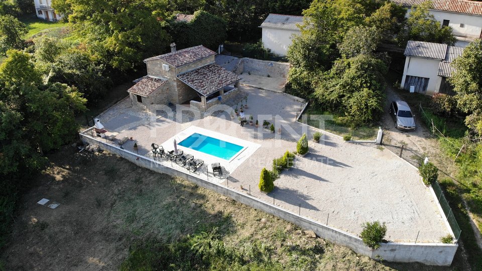 House with swimming pool, BUZET