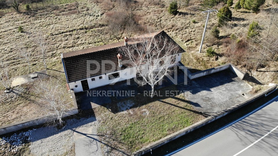 House, 300 m2, For Sale, Buzet - Štrped