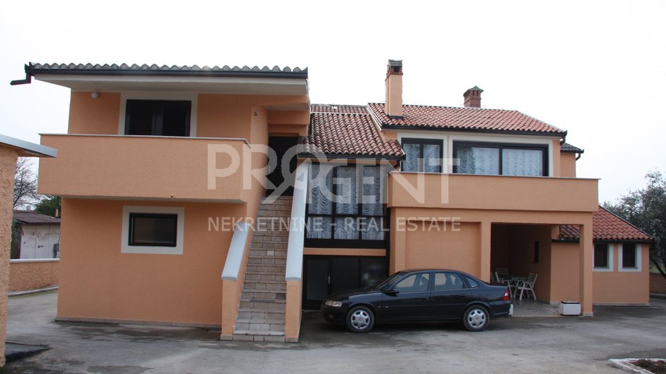 Commercial Property, 587 m2, For Sale, Tar