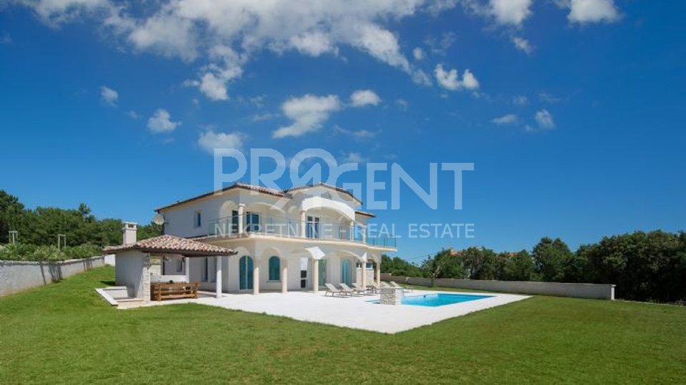 Villa with a beautiful view of the sea and the island of Cres