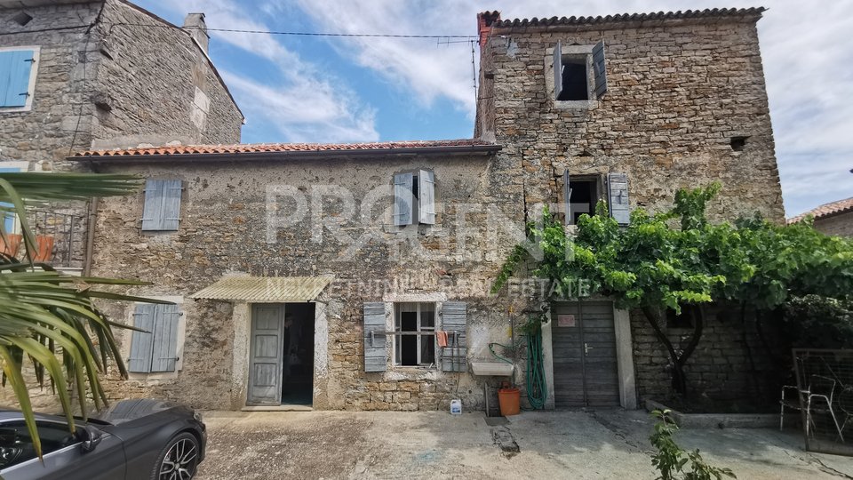 Old stone house in Istria, Krasica