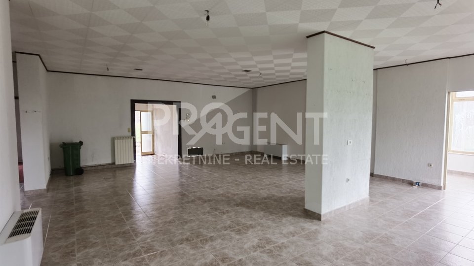 Commercial Property, 325 m2, For Sale, Buzet - Ročko Polje