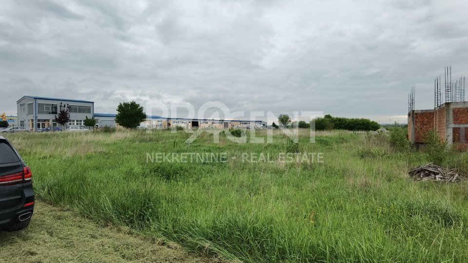 Velika Gorica, construction land for production and business purposes