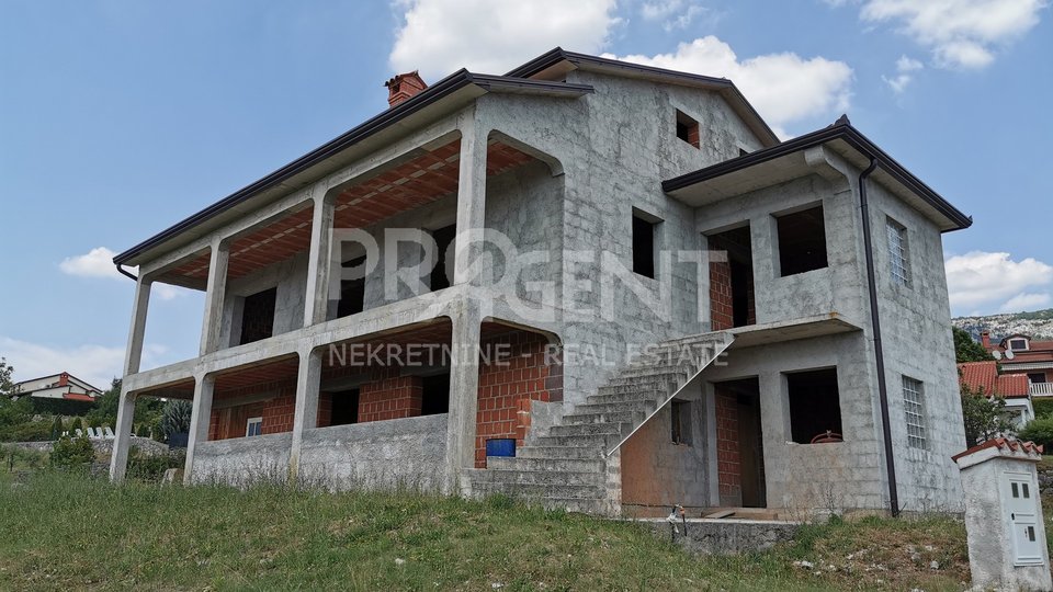 House, 400 m2, For Sale, Buzet