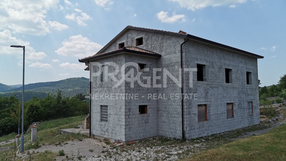 House, 400 m2, For Sale, Buzet