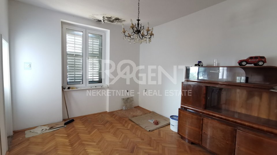 Pula, two bedroom apartment near the Arena
