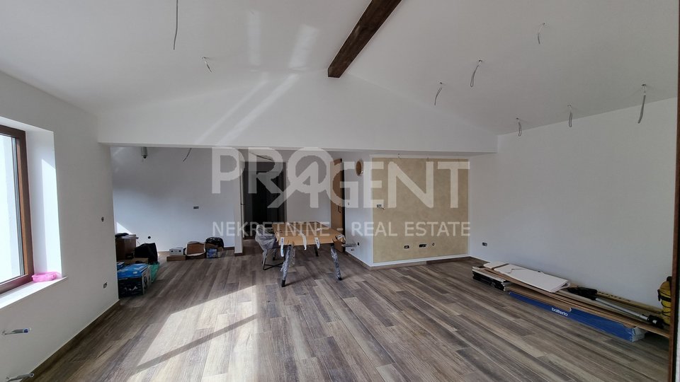 Istria, Rovinj, new house on the estate of 12,619 m2 250 meters from the sea